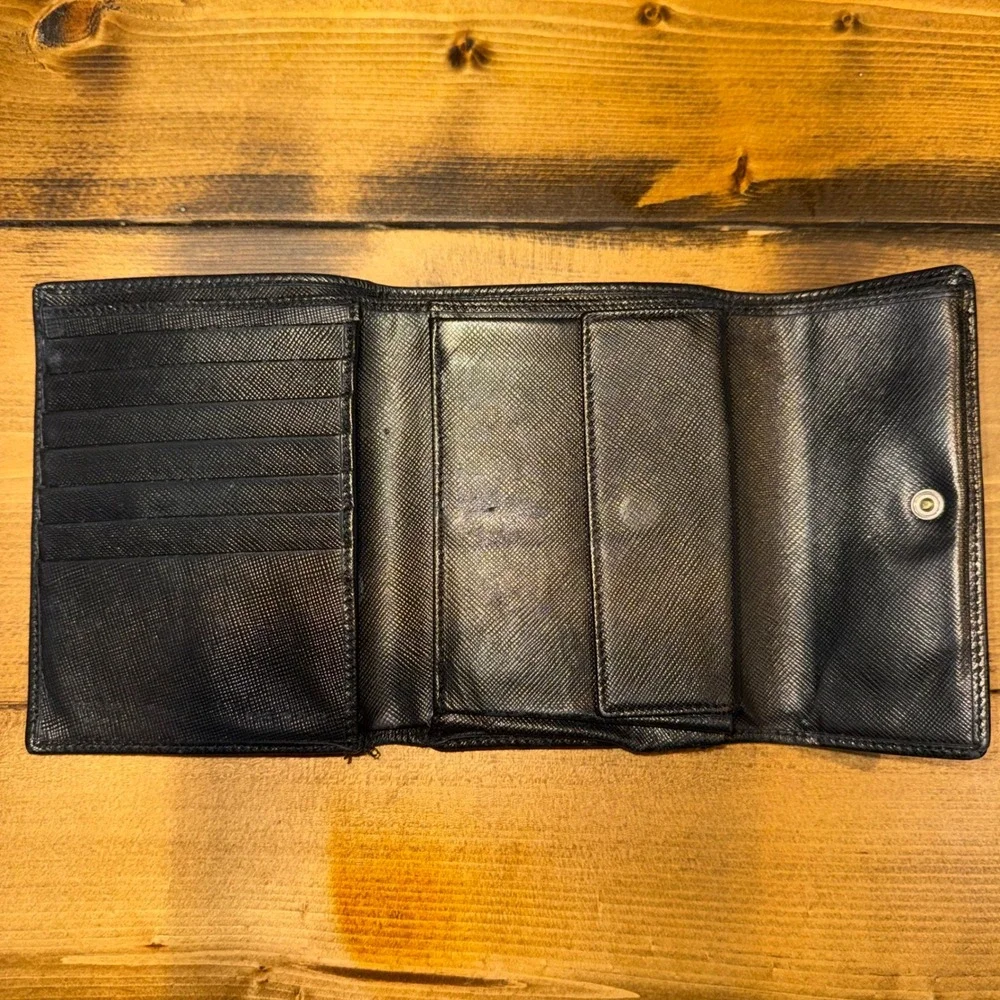 Prada Vintage Black Saffiano Leather Tri-Fold Wallet Triangle Logo Project Piece - Picture 3 of 16